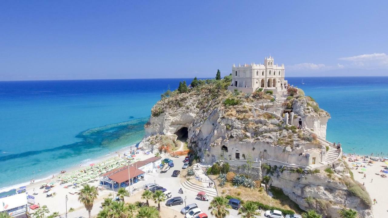 Astoria Tropea Centro Storico Exterior foto
